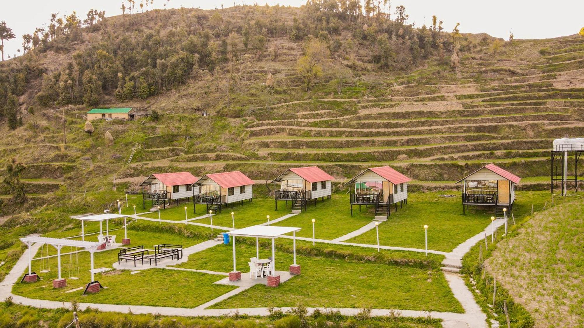 The Hillside Cottages Kanatal Dış mekan fotoğraf